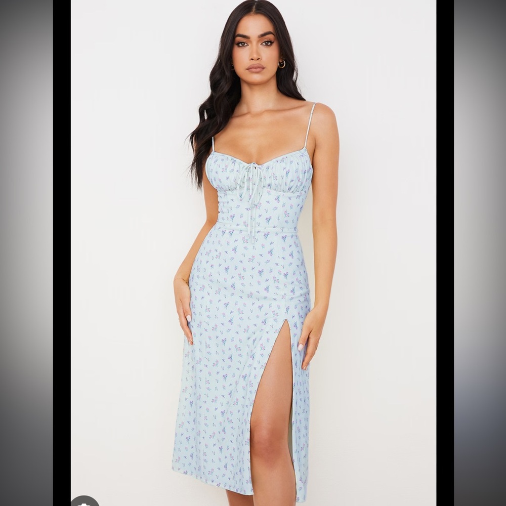 House of CB Carina dress blue floral 🩵
